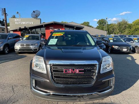 Used 2016 GMC Terrain SLE w/ Convenience Package image 2