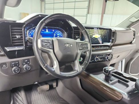 Used 2023 Chevrolet Silverado 1500 LT Trail Boss w/ Protection Package image 13