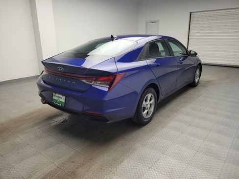 Used 2023 Hyundai Elantra SE image 9