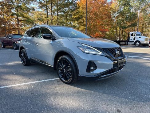 Used 2024 Nissan Murano SV w/ SV Midnight Edition Package image 4