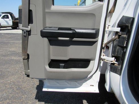 Used 2019 Ford F550 4x4 SuperCab Super Duty image 17