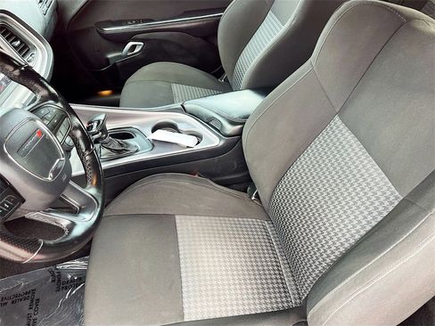 Used 2022 Dodge Challenger GT image 20