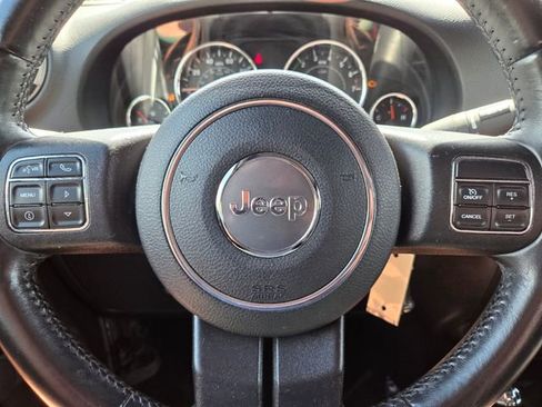 Certified 2018 Jeep Wrangler Sport AWD/4WD image 30