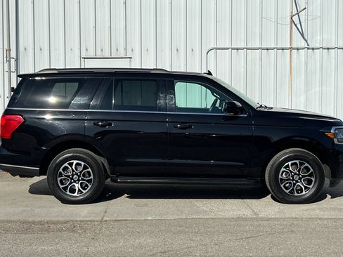 Certified 2024 Ford Expedition XLT AWD/4WD image 3