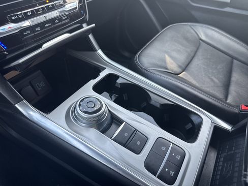 Certified 2023 Ford Explorer Limited RWD image 33
