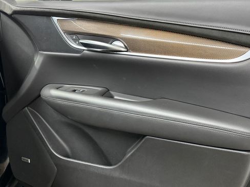Used 2019 Cadillac XT5 Platinum AWD/4WD image 47