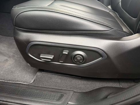 New 2025 Jeep Grand Cherokee L Limited image 25