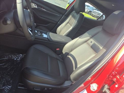 New 2026 MAZDA MAZDA3 2.5 S Hatchback w/ Premium Pkg FWD image 19