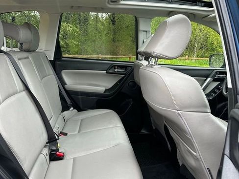 Used 2015 Subaru Forester 2.5i Limited w/ Popular Package #1 AWD/4WD image 17