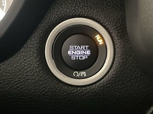 Used 2022 RAM 1500 Big Horn AWD/4WD image 11