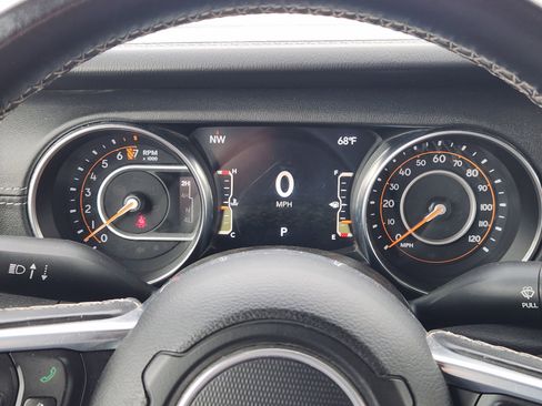 Used 2021 Jeep Gladiator Overland w/ Popular Equipment Package image 16