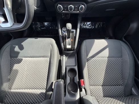 Used 2020 Nissan Versa S FWD image 12
