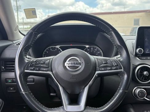 Used 2022 Nissan Sentra SV FWD image 18