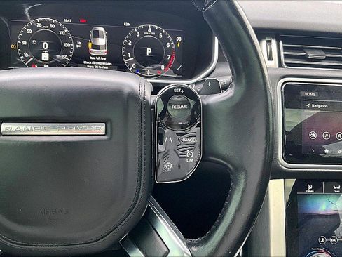 Used 2018 Land Rover Range Rover image 20