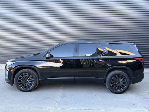 Used 2023 Chevrolet Traverse RS image 9