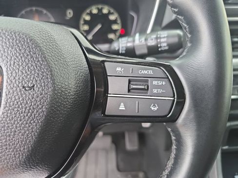 Used 2025 Honda Pilot EX-L image 19