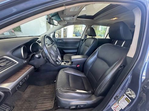 Used 2017 Subaru Outback 2.5i Limited AWD/4WD image 9