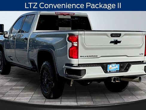 Used 2024 Chevrolet Silverado 3500 LTZ w/ LTZ Plus Package AWD/4WD image 4