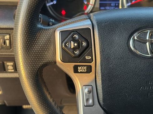 Used 2019 Toyota 4Runner SR5 AWD/4WD image 25