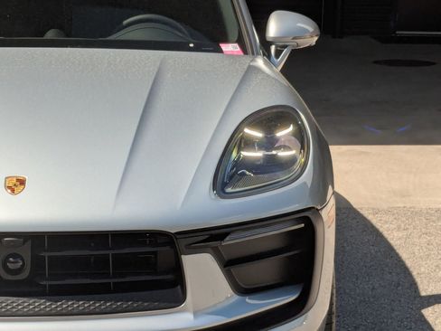 New 2026 Porsche Macan AWD/4WD image 12