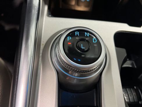 Used 2023 Ford Explorer Limited image 30