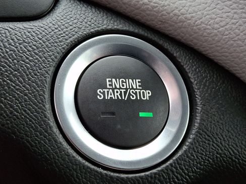 Used 2024 Chevrolet Equinox LS w/ LS Convenience Package FWD image 24