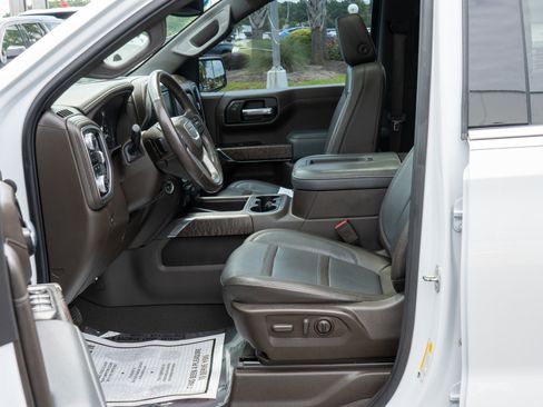 Used 2022 GMC Sierra 1500 Denali w/ Denali Premium Package image 18