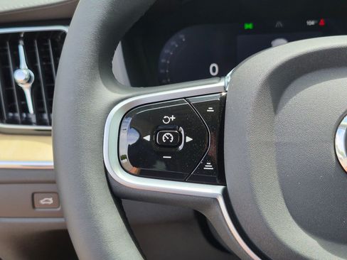 New 2026 Volvo XC60 B5 Ultra w/ Climate Package AWD/4WD image 15