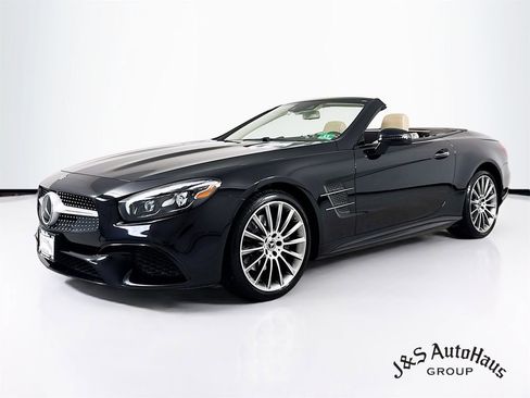 Used 2018 Mercedes-Benz SL 550 image 3