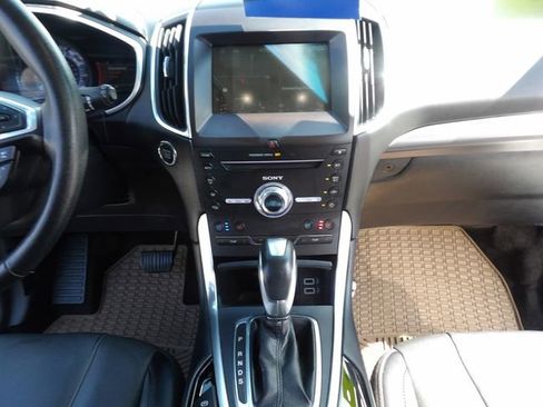 Certified 2018 Ford Edge Titanium w/ Equipment Group 301A FWD image 17