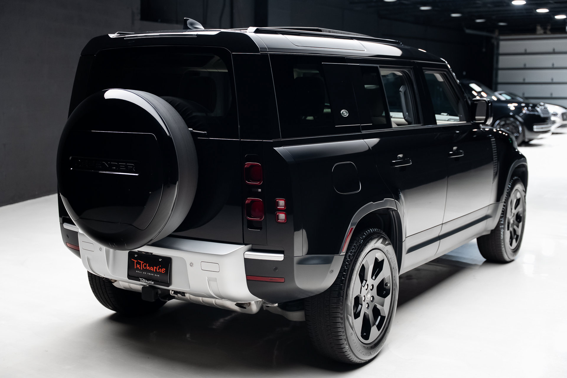 Used 2024 Land Rover Defender 110 S AWD/4WD image 33