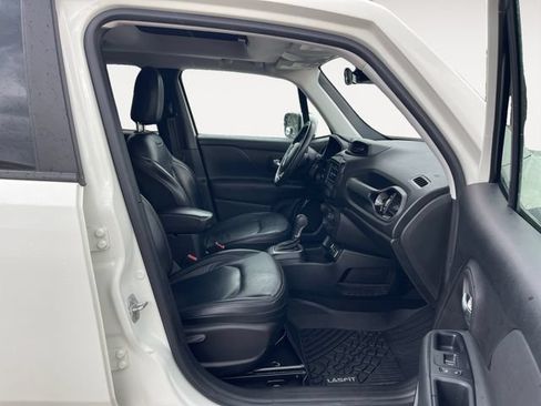Used 2019 Jeep Renegade Altitude w/ Quick Order Package 2XM FWD image 15