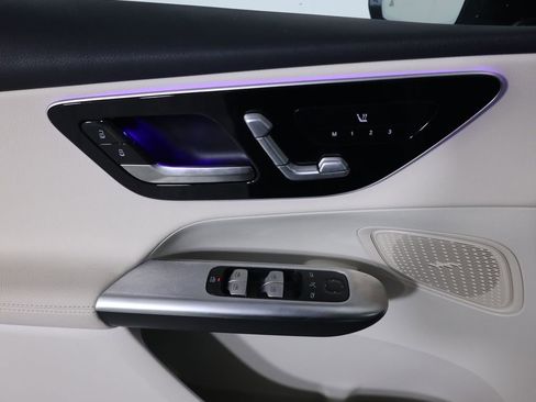 Used 2026 Mercedes-Benz GLC 300 4MATIC image 10