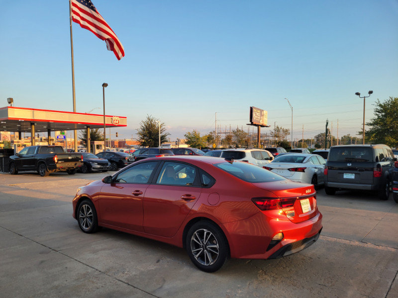 Used 2022 Kia Forte LXS FWD image 5