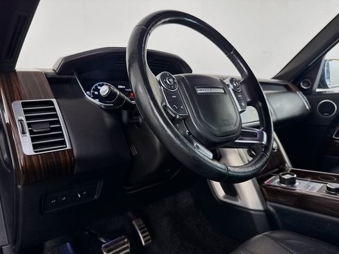 Used 2017 Land Rover Range Rover Supercharged AWD/4WD image 21
