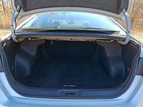 Used 2024 Nissan Altima 2.5 S FWD image 26