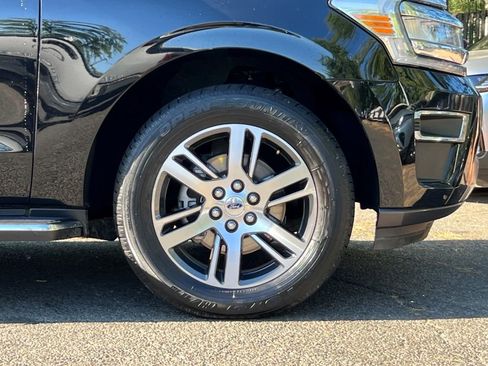 Used 2023 Ford Expedition Max Limited AWD/4WD image 5