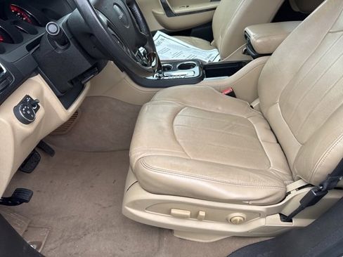 Used 2012 GMC Acadia Denali image 21