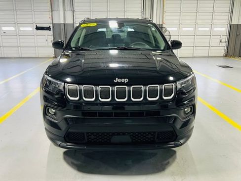 Used 2022 Jeep Compass Latitude FWD image 12