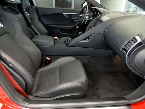 Used 2020 Jaguar F-TYPE Coupe image 31