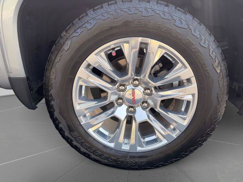 Used 2024 GMC Sierra 1500 Denali w/ Technology Package AWD/4WD image 7