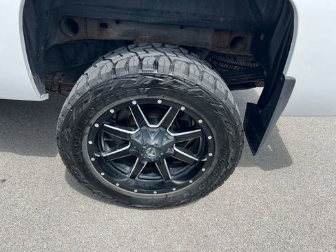 Used 2013 Chevrolet Silverado 2500 LT w/ Interior Plus Package AWD/4WD image 10