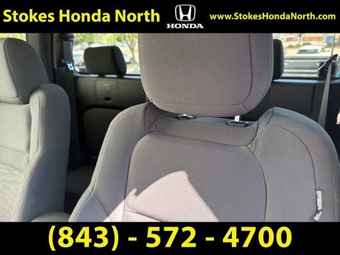 Used 2022 Nissan Frontier S RWD image 5