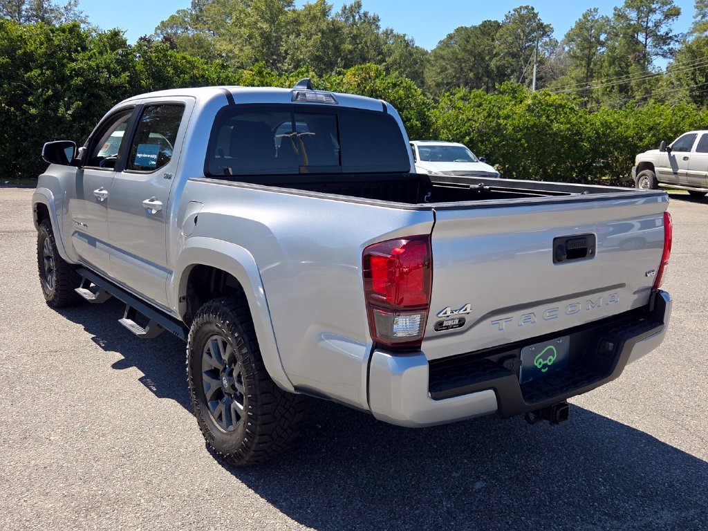 Used 2023 Toyota Tacoma SR5 w/ Technology Package AWD/4WD image 9
