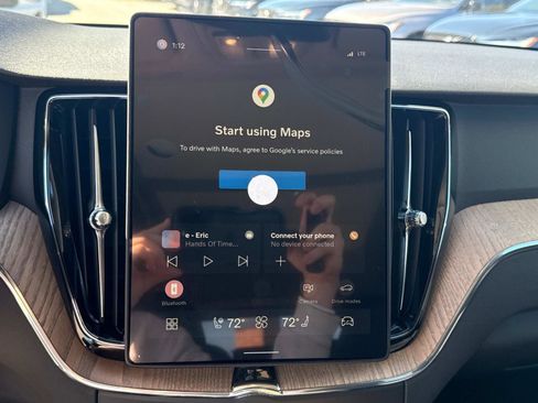 New 2026 Volvo XC60 B5 Plus w/ Climate Package image 22