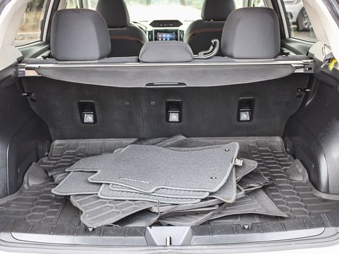 Used 2022 Volkswagen Taos SE w/ Panoramic Sunroof Package image 51