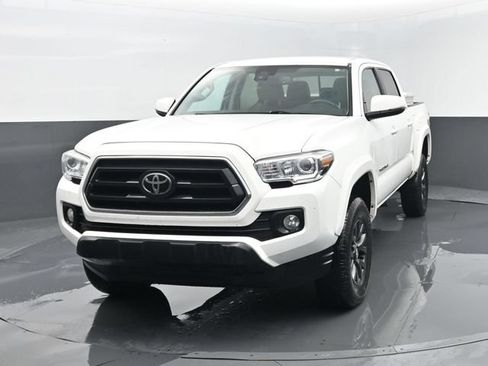 Used 2022 Toyota Tacoma SR5 w/ Technology Package AWD/4WD image 20