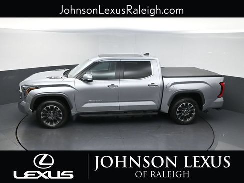 Used 2024 Toyota Tundra Limited AWD/4WD image 30