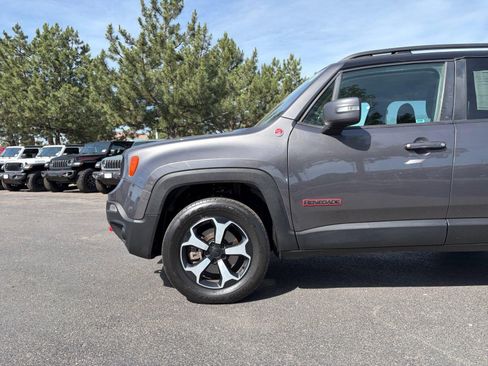 Used 2020 Jeep Renegade Trailhawk AWD/4WD image 10