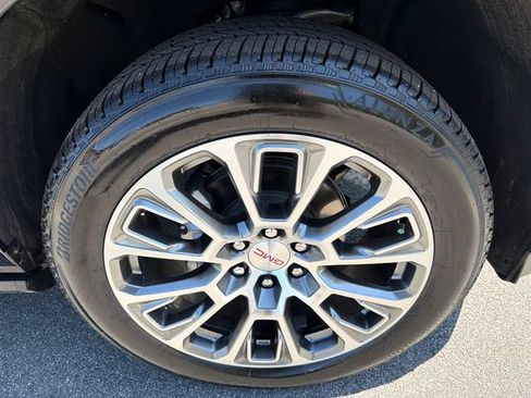 New 2026 GMC Yukon Denali w/ Sun & Power Step Package RWD image 12